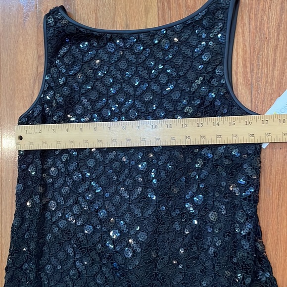 Maggie London Black Sequined Dress Sleeveless Fully Lined Scalloped Hem Low back - Picture 4 of 10